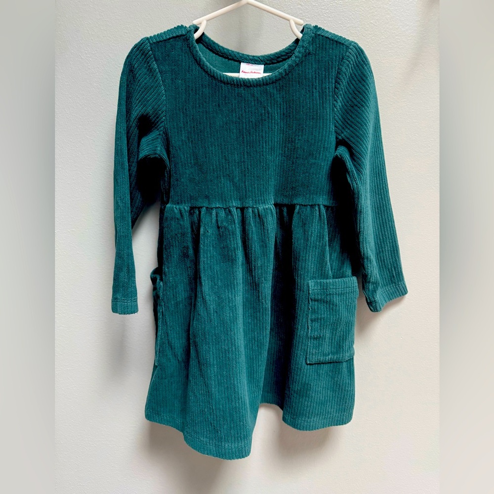 Hanna Andersson Green Ribbed Velour Pocket Dress
